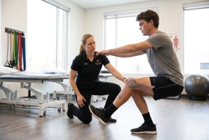Patient working with a provider at a performance physical therapy clinic in Mountain View